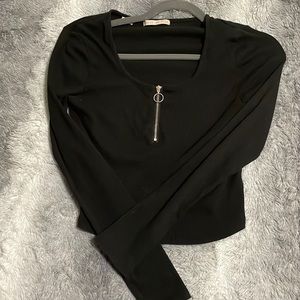 Size large black long-sleeve crop top